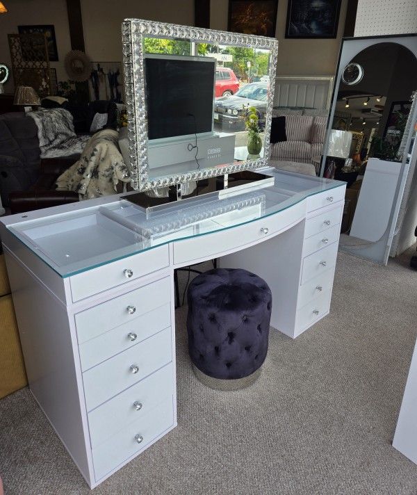 New Vanity w/ LED and Multi Color Light Mirror w/ Bluetooth