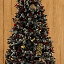 Flocked Cambridge Fir 1211 Tips, 7 1/2 feet  bottom one set of lights are out   