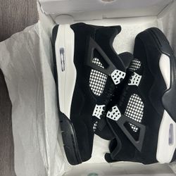 Jordan 4 Retro White Thunder