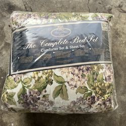 The complete Bed Set Comforter Set Floral Full Size