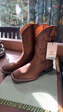 Ariat Western Cowboy Boots with Tags