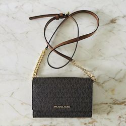 Michael Kors Cross body chain wallet 