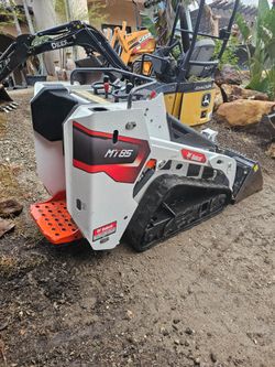 Bobcat mt85 skidsteer