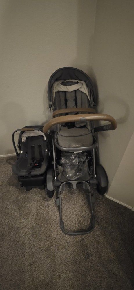 Nuna Stroller Set