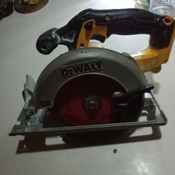 DeWalt Circular Saw 