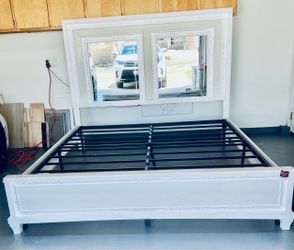 King bed frame with led light + USB +metal base