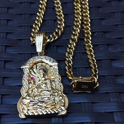 14k gold-plated Cuban link chain and pendant