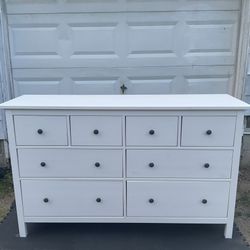 Dresser Set
