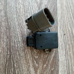 Nissan TPS Sensor 243929