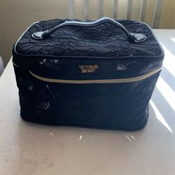 Makeup Bag for Sale in Central Islip, NY - OfferUp