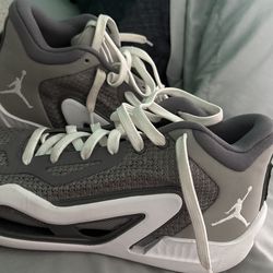 Jordon Shoes Size 7.5