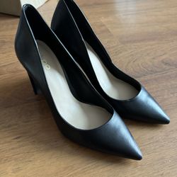 Aldo Black High heels In Size 7