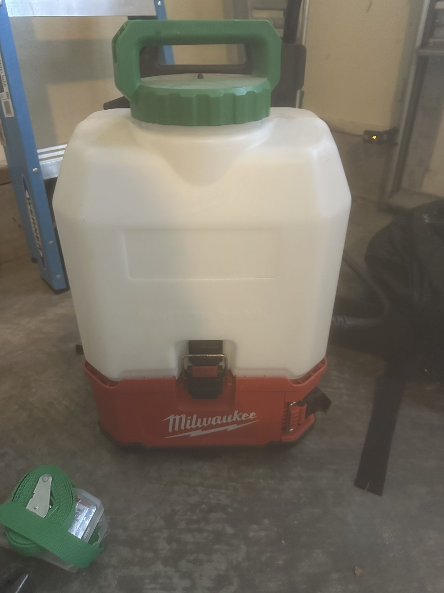 Milwaukee Backpack Sprayer