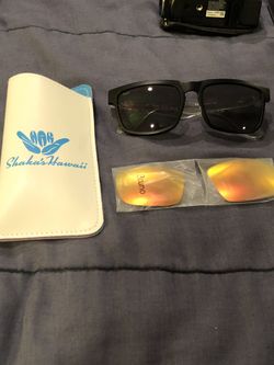 Shaka’s sunglasses with 2 interchangeable lens options