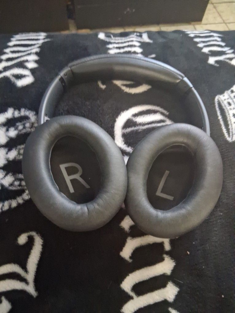 Bose Quiet Comfort Bluetooth Wireless Headphones