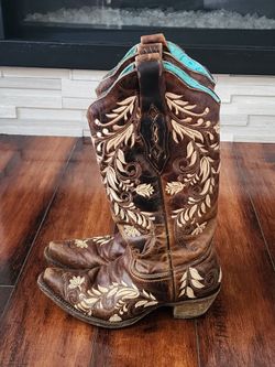 Corral Boots Blacklight Embroidered Western Cowboy Boots Snip Toe Size 6