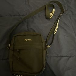 supreme side bag  