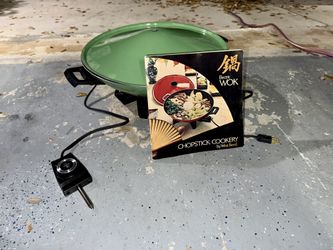 Vintage 1971 Electric Wok Chopstick cookery by West Bend w/cookbook original all