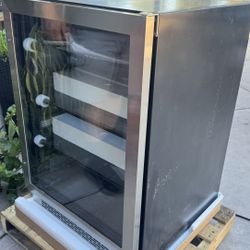 brisas zephyr mini fridge 