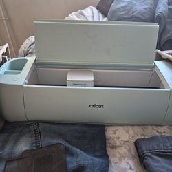 CRICUT EXPLORE 3