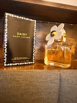 Daisy perfume