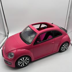 2013 Barbie VOLKSWAGEN VW The Beetle Pink Convertible Toy Car Mattel BJP37