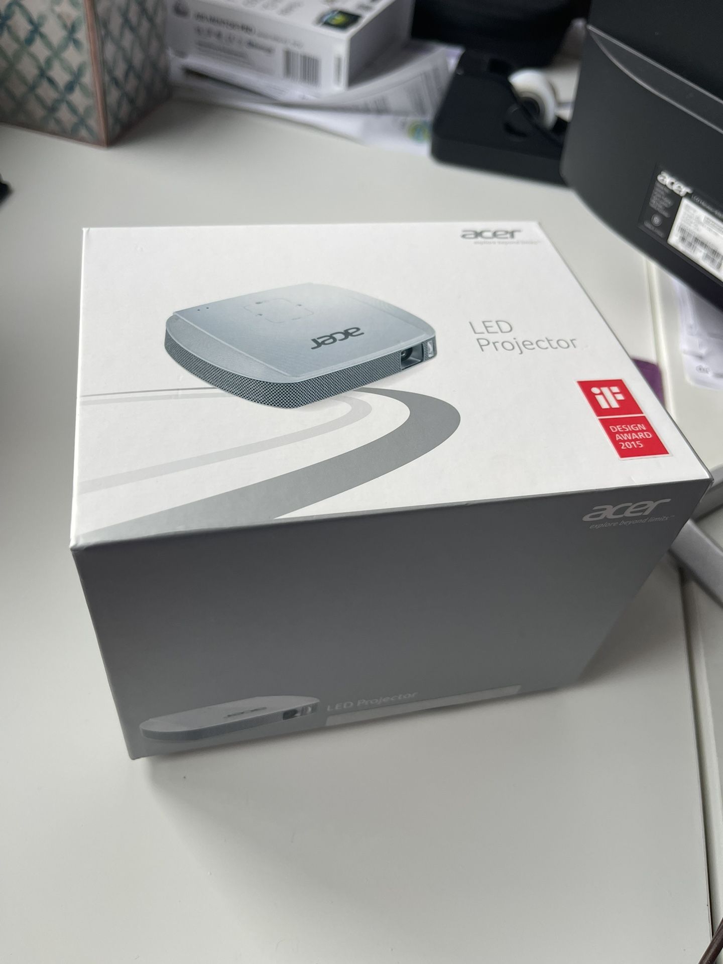 Acer WVGA LED Mini Portable Projector