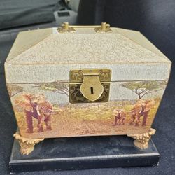 Vintage Wooden Jewelry Box – Elephant Safari Design – Brass Lock – No Key