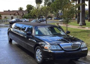 2003 Lincoln Town Car Limousine 5th Door