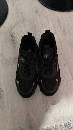 Steal toe shoes