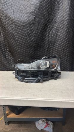 2017 2018 2019 2020 Lexus IS300 IS right headlight