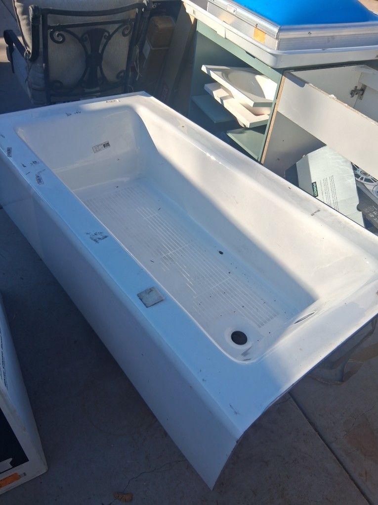 Cast Iron Bath Tub