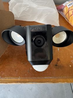 Ring Floodlight Can Plus Wired Back