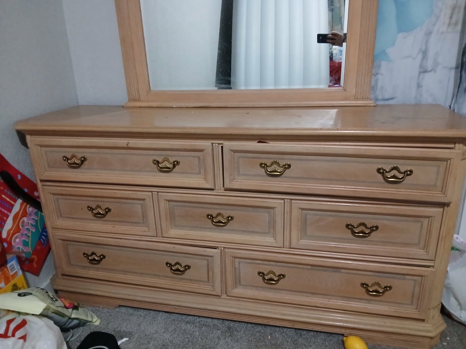 7 Drawer Dresser with Mirror 