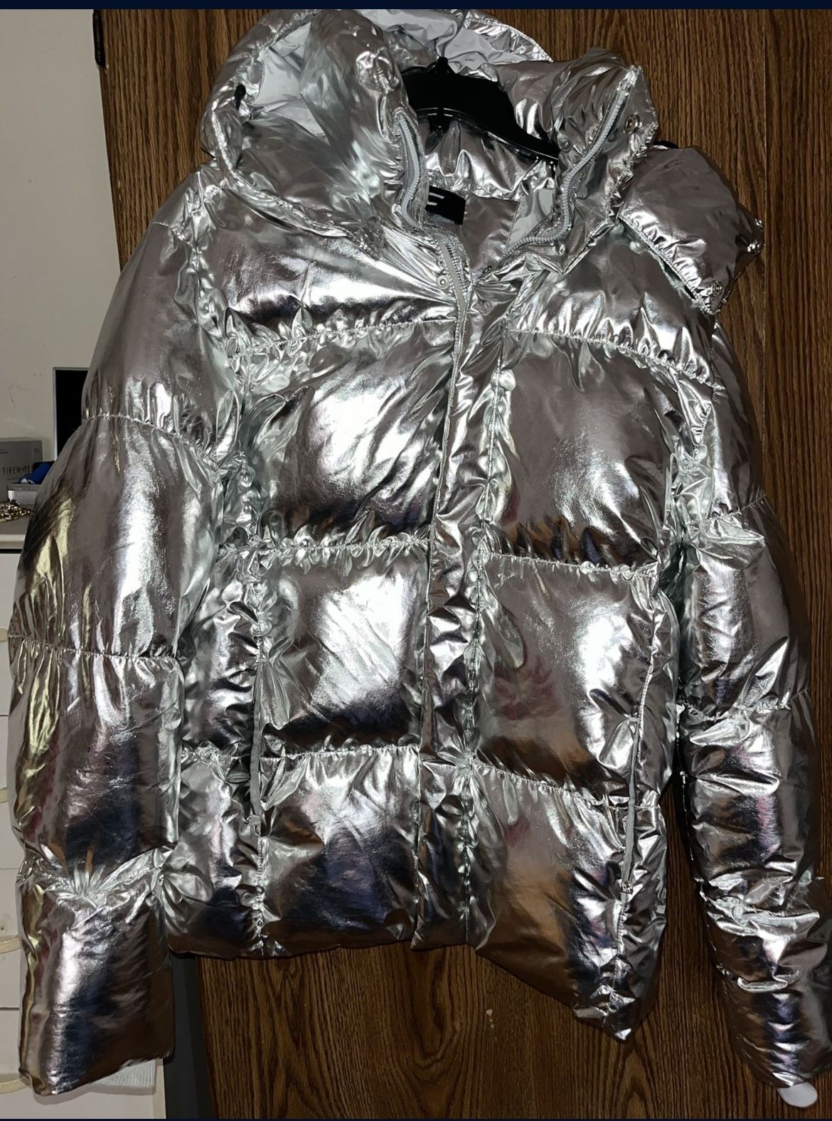 Brand New Puffer Shiny Silver For $15 Cash!!