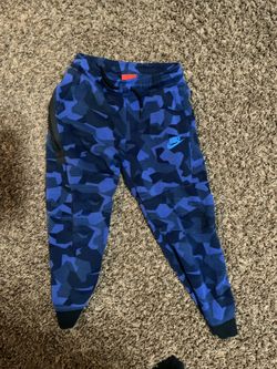 Little boys size 7 Nike skinny sweats