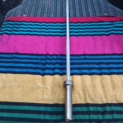  YORK USA LIGHTWEIGHT OLYMPIC 6 FOOT TRAINING BARBELL BAR 
  •  PLATES. • DUMBBELLS • KETTLEBELLS  Available 