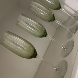 For Light Green Champagne Glasses