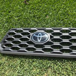 Toyota Tacoma OEM Grill