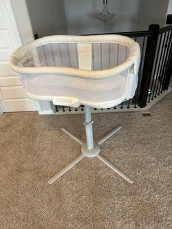 Halo BassiNest ( Bassinet) Swivel