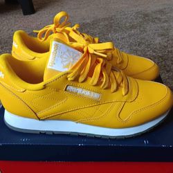 🌺 Yellow Classic Reebok 🌺