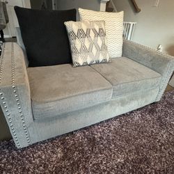 Stylish Rooms To Go Loveseat
