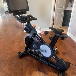 NordicTrack Commercial S22i Studio Cycle - Excellent Condition - Minimal Use