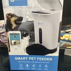 Rollipet Smart Pet Feeder