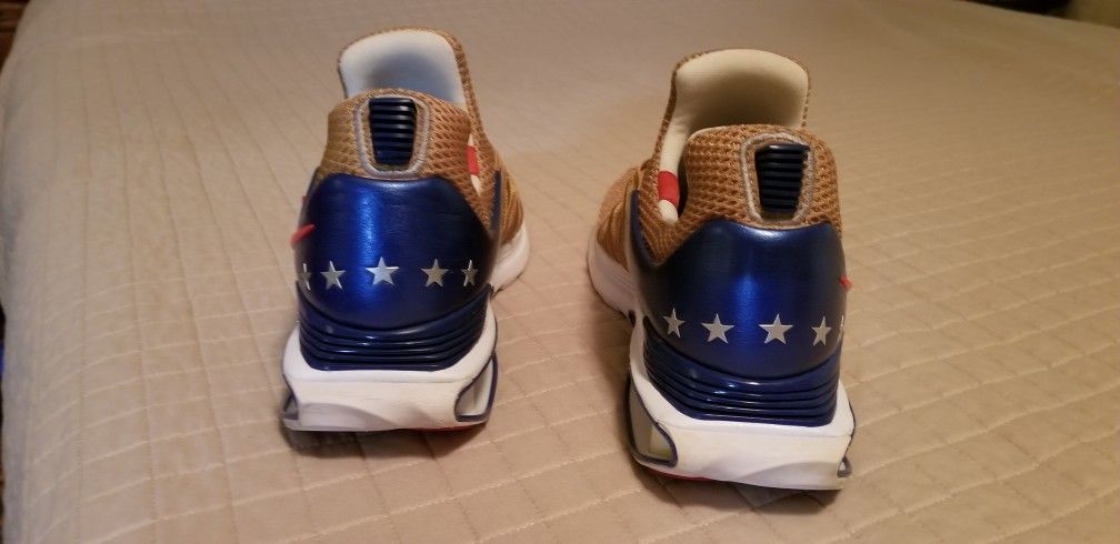 RARE Nike Shox Gravity Mens AR1999 700