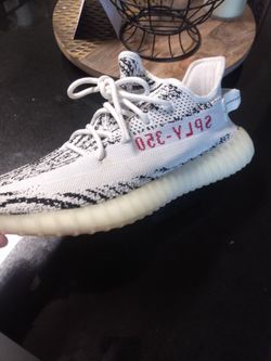 adidas Yeezy Boost 350 V2 Zebra Size 11.5 Used Once for Sale in