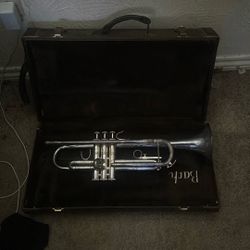Bach USA Trumpet  (Silver)  Medium Large