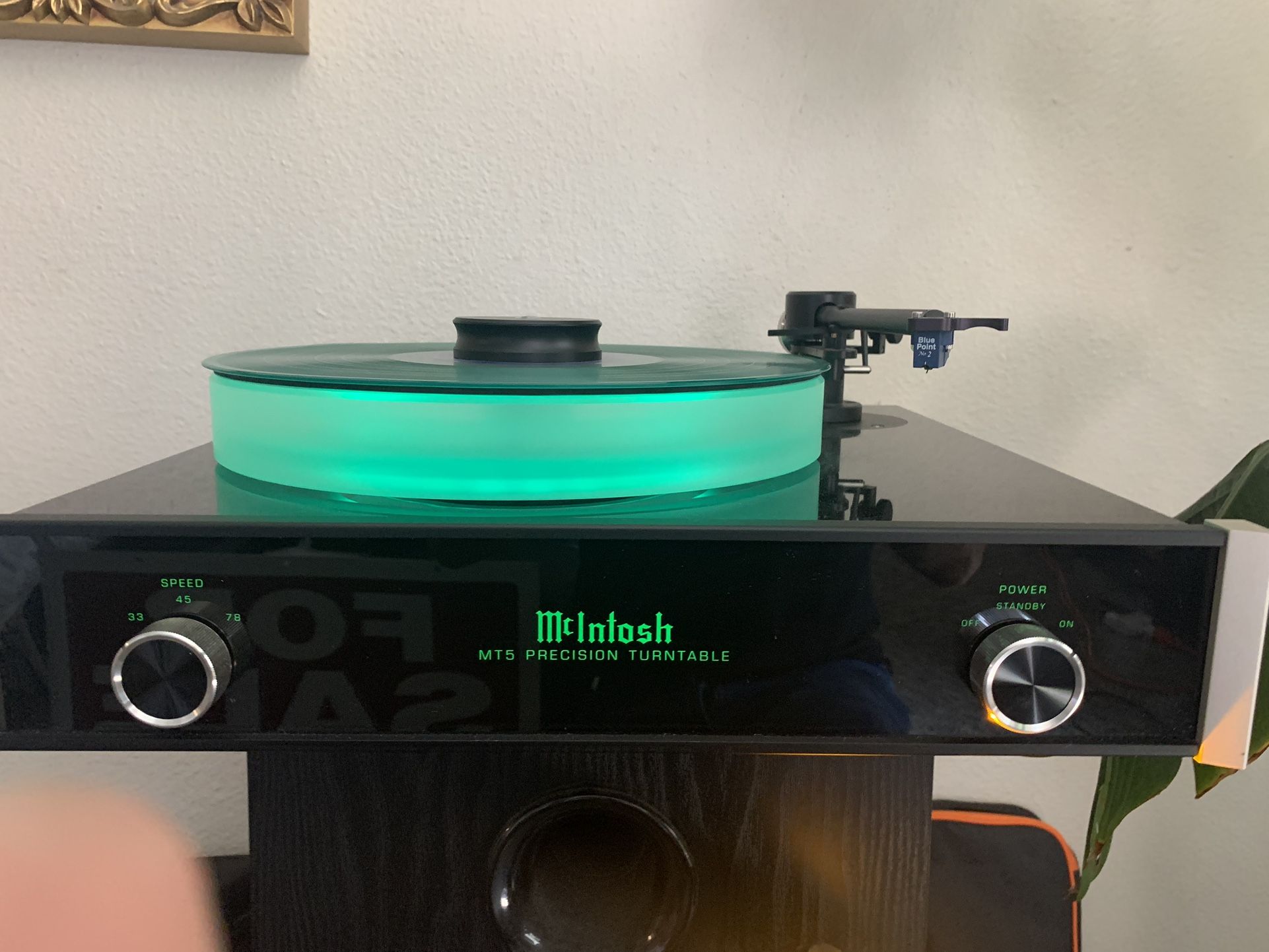 McIntosh MT5 Precision Turntable