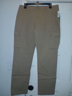 Dark Khaki Men Cargo Pants 32x30. Great Condition 