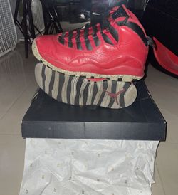 Air Jordan Men's 10 Retro Bulls Over Broadway 30th anniversary Vintage